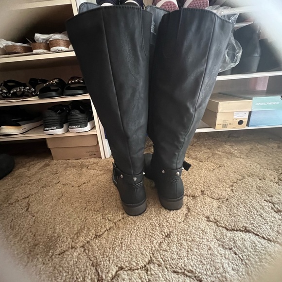 Womans boots - Picture 2 of 5